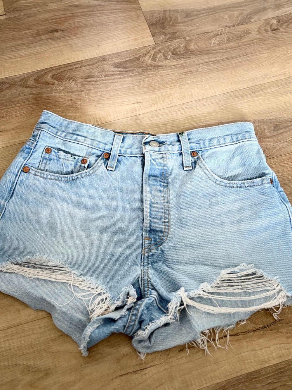 Levi’s 501 Vintage Denim Cut Off Shorts Women’s 28 Light Wash Distressed Frayed